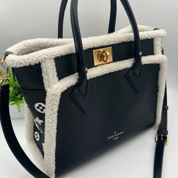 LOUIS VUITTON Rare Grained Calfskin Shearling On My Side MM Black🔥😍❤️ - Picture 1 of 13